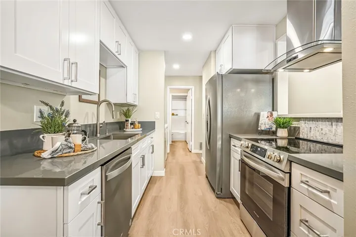 1330 Evergreen Drive, Cardiff By The Sea, California 92007