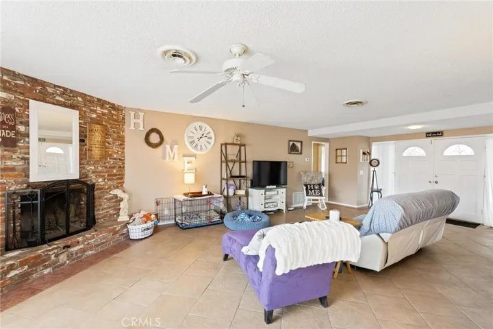 460 S Walnut Street, Hemet, California 92543