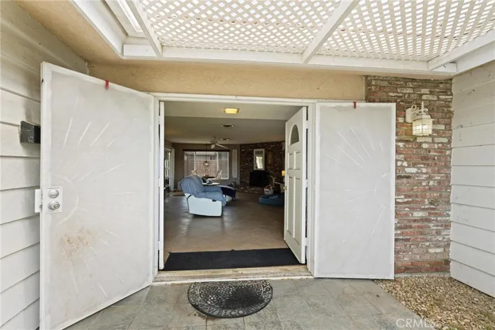 460 S Walnut Street, Hemet, California 92543