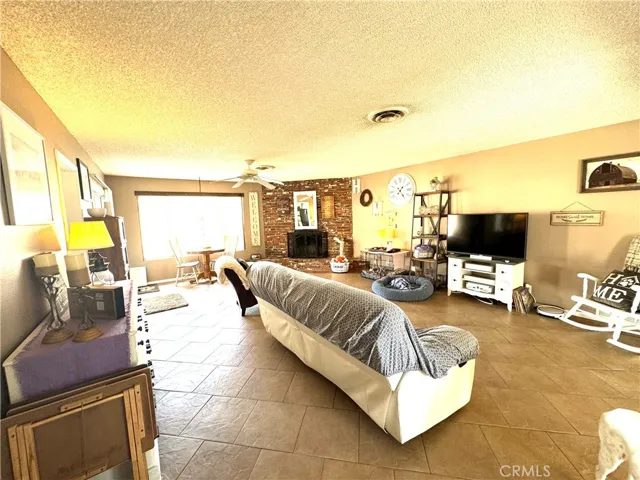 460 S Walnut Street, Hemet, California 92543