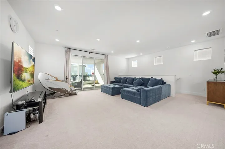 142 Yugen, Irvine, California 92618