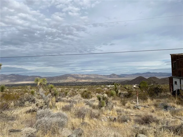 31922 Power Pole Road, Lucerne Valley, California 92356