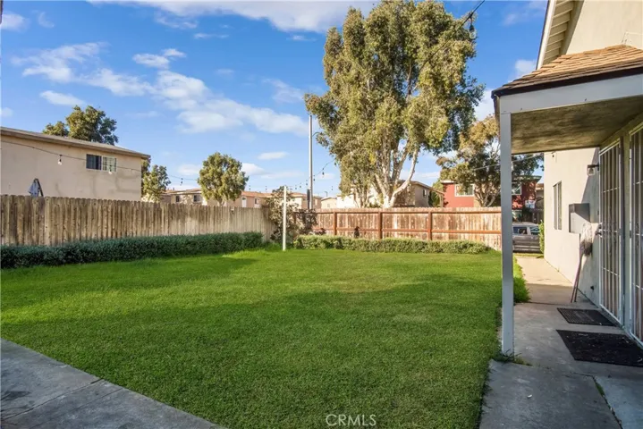 985 Valencia Street, Costa Mesa, California 92626