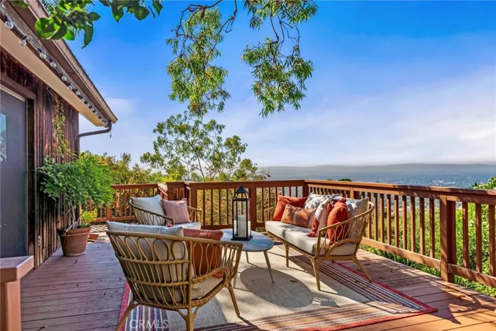 646 Alta Vista Drive Drive, Sierra Madre, California 91024
