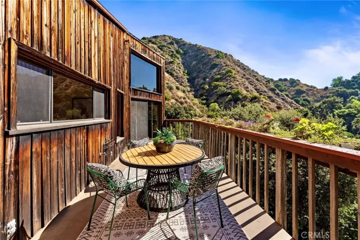 646 Alta Vista Drive Drive, Sierra Madre, California 91024