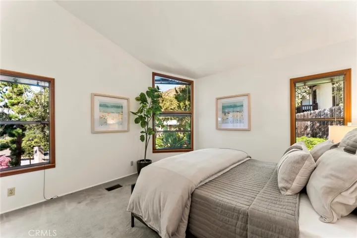 646 Alta Vista Drive Drive, Sierra Madre, California 91024