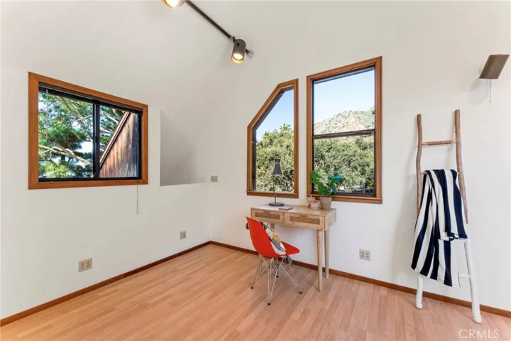646 Alta Vista Drive Drive, Sierra Madre, California 91024
