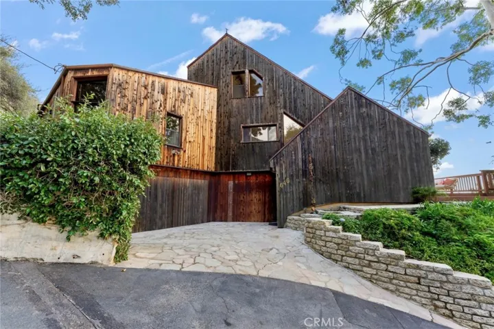 646 Alta Vista Drive Drive, Sierra Madre, California 91024
