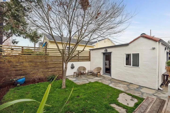 1615 Pearl St, Alameda, California 94501