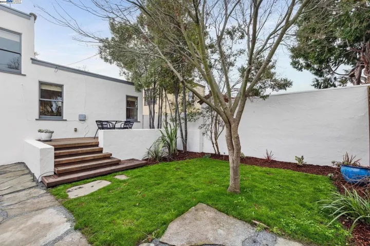 1615 Pearl St, Alameda, California 94501