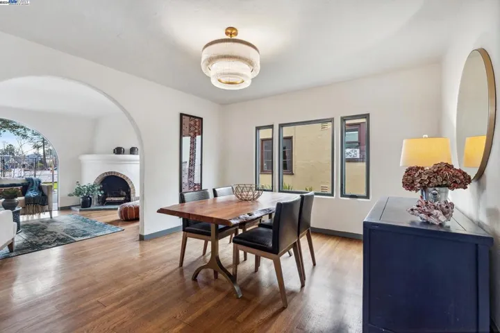 1615 Pearl St, Alameda, California 94501