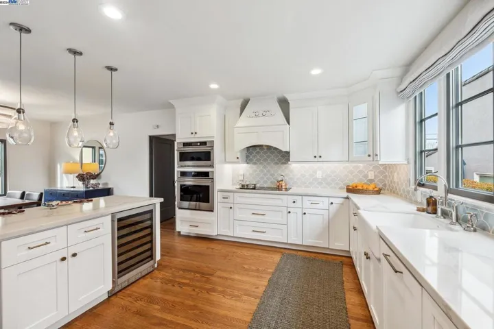 1615 Pearl St, Alameda, California 94501