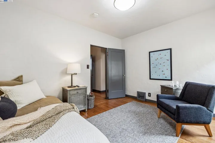 1615 Pearl St, Alameda, California 94501