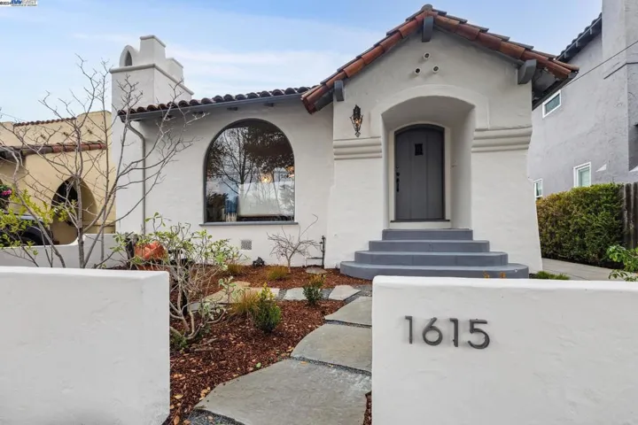 1615 Pearl St, Alameda, California 94501