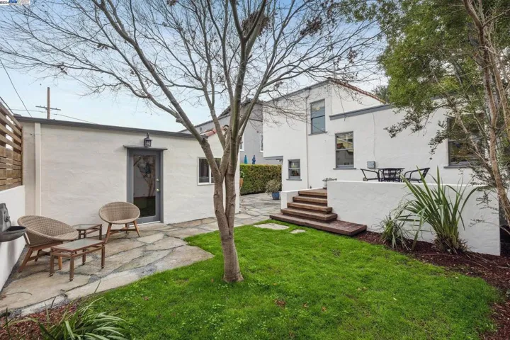1615 Pearl St, Alameda, California 94501