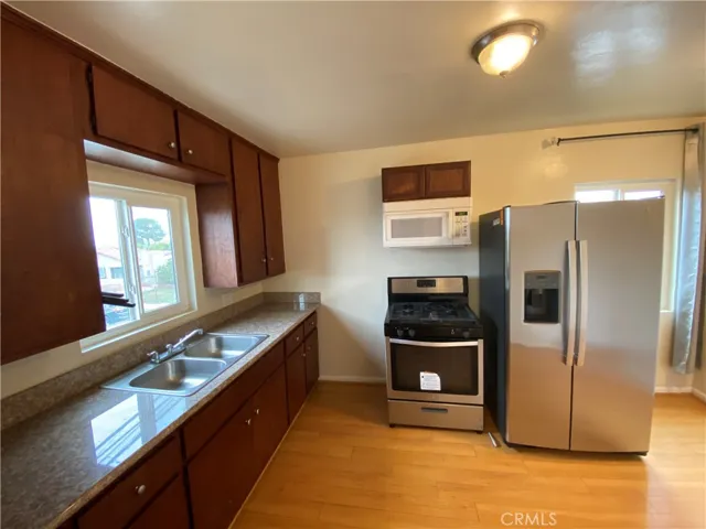 7051 3rd Avenue, Los Angeles, California 90043