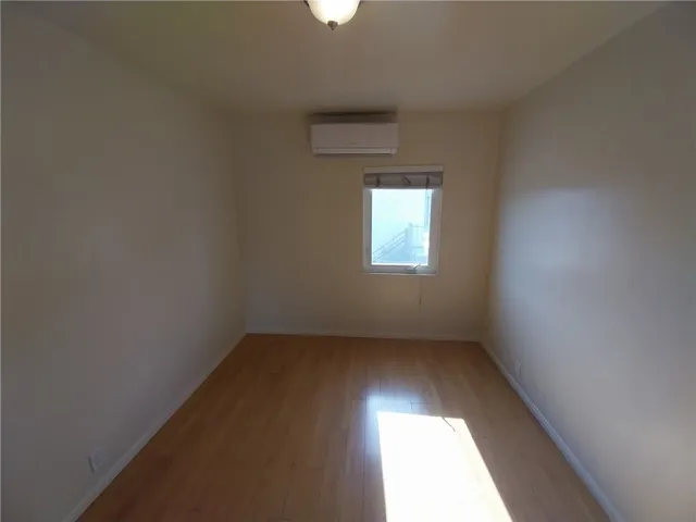 7051 3rd Avenue, Los Angeles, California 90043