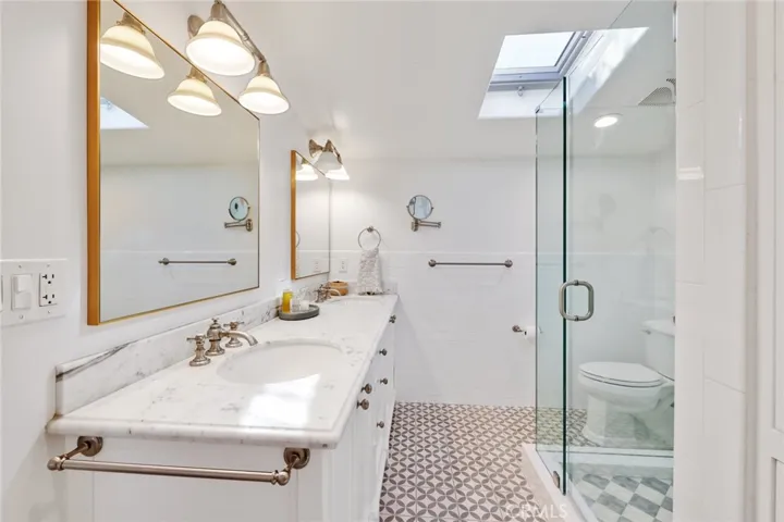 422 Magnolia Street, Costa Mesa, California 92627