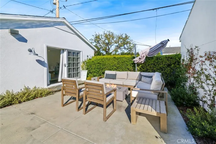 422 Magnolia Street, Costa Mesa, California 92627