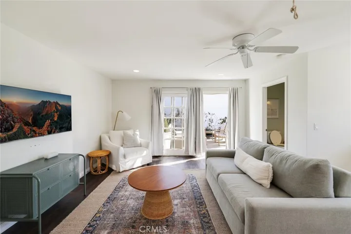 422 Magnolia Street, Costa Mesa, California 92627