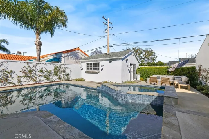 422 Magnolia Street, Costa Mesa, California 92627