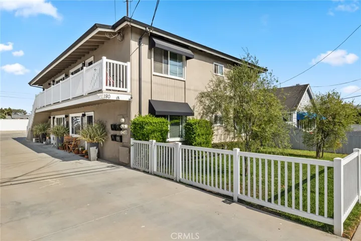 180 Rochester Street, Costa Mesa, California 92627