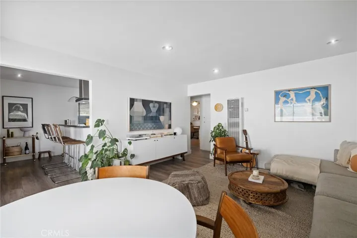 180 Rochester Street, Costa Mesa, California 92627