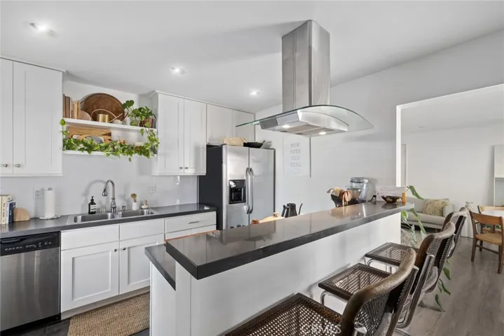 180 Rochester Street, Costa Mesa, California 92627