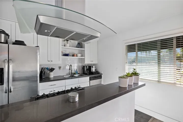 180 Rochester Street, Costa Mesa, California 92627