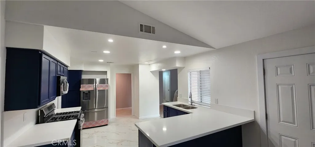 Beautiful newly replaced kitchen counters view from the family room
