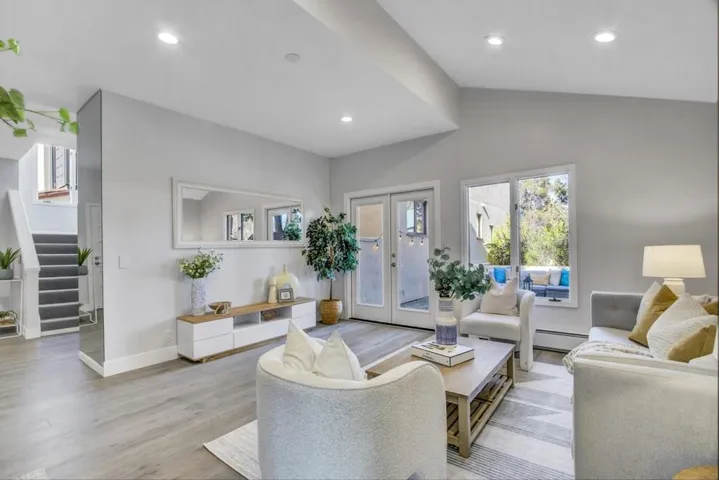 674 Hamilton Avenue Unit A, Palo Alto, California 94301