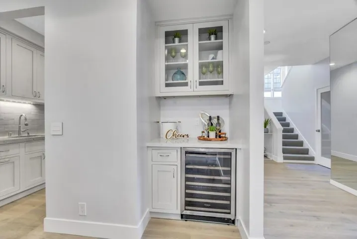 674 Hamilton Avenue Unit A, Palo Alto, California 94301