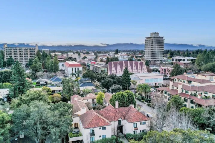 674 Hamilton Avenue Unit A, Palo Alto, California 94301