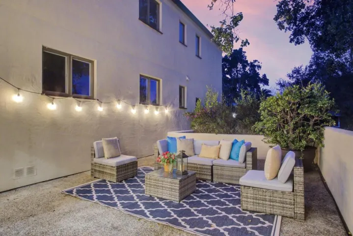 674 Hamilton Avenue Unit A, Palo Alto, California 94301