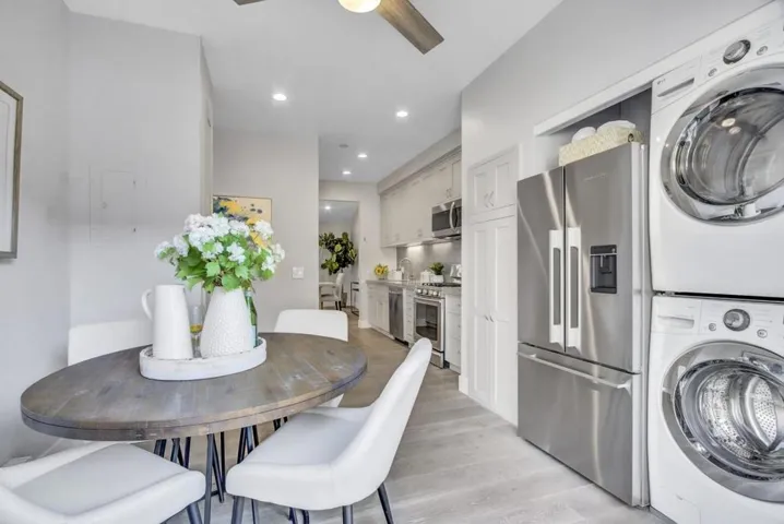 674 Hamilton Avenue Unit A, Palo Alto, California 94301