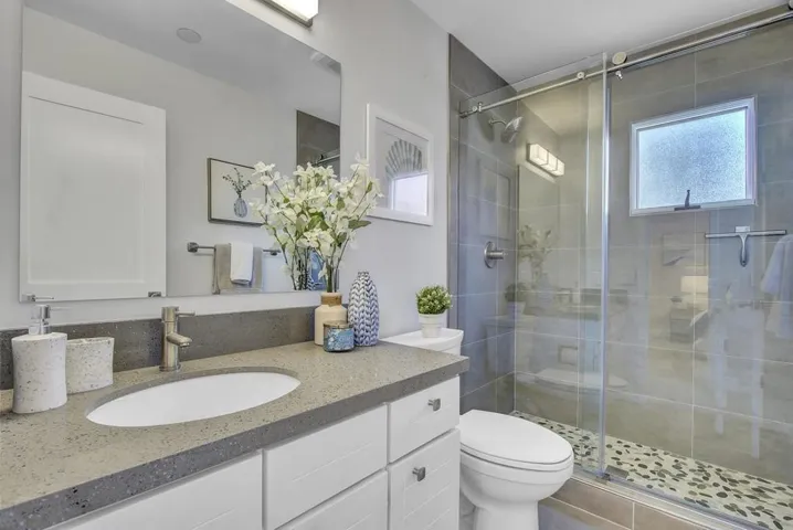 674 Hamilton Avenue Unit A, Palo Alto, California 94301