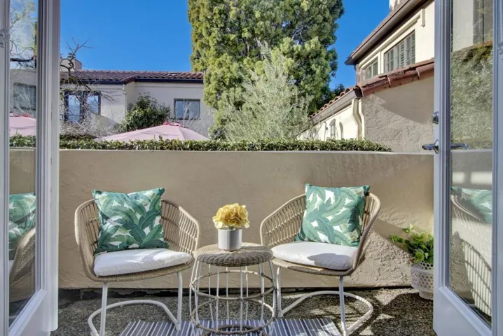 674 Hamilton Avenue Unit A, Palo Alto, California 94301