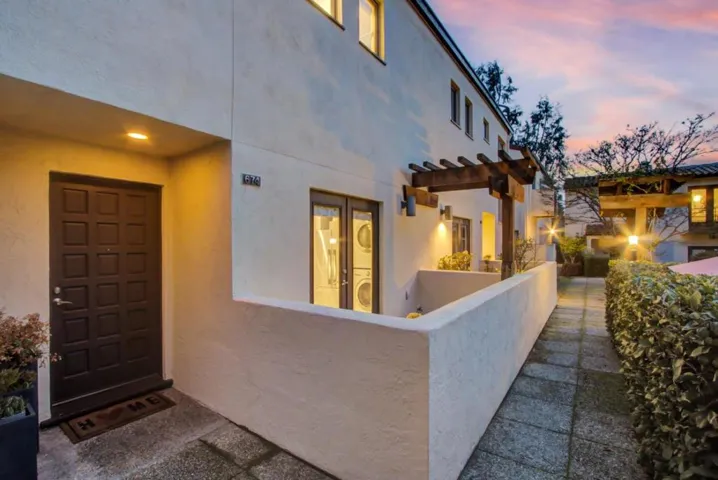674 Hamilton Avenue Unit A, Palo Alto, California 94301