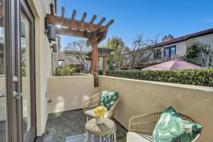 674 Hamilton Avenue Unit A, Palo Alto, California 94301