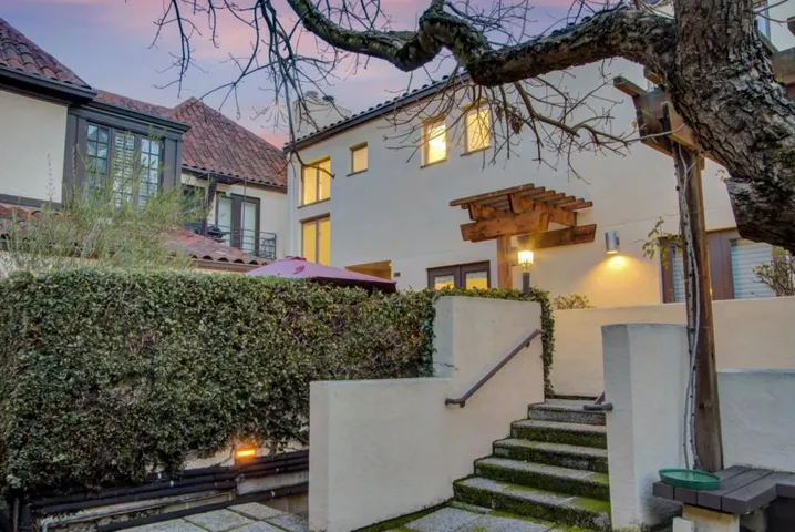 674 Hamilton Avenue Unit A, Palo Alto, California 94301