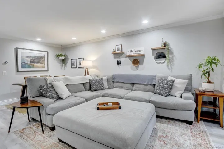 5223 Caminito Jubilo, San Diego, California 92108