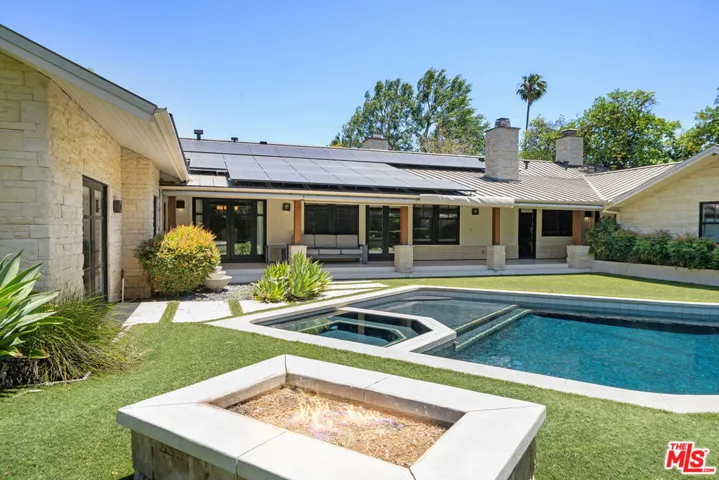 8943 Enfield Avenue, Sherwood Forest, California 91325