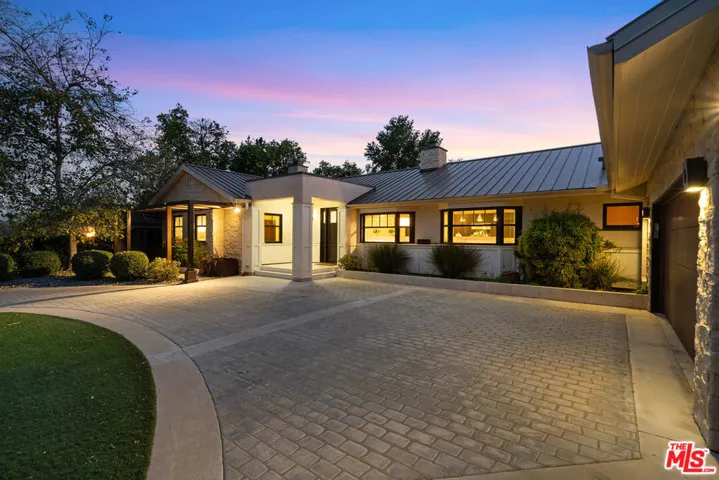8943 Enfield Avenue, Sherwood Forest, California 91325