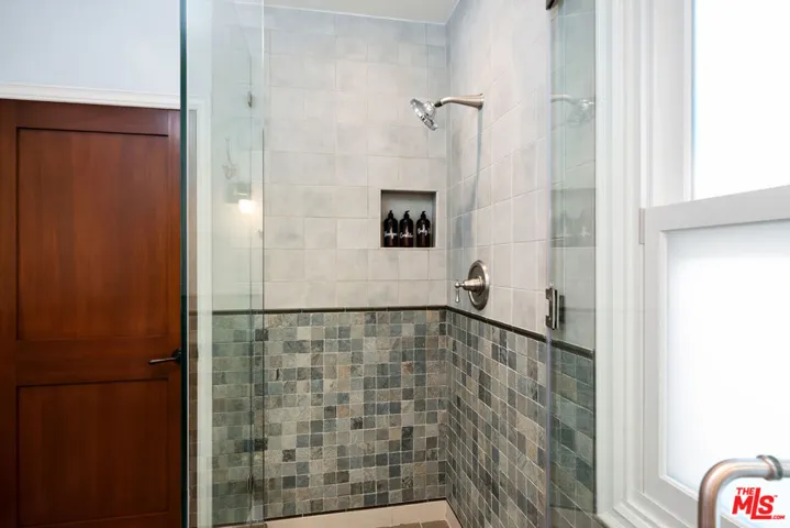 8943 Enfield Avenue, Sherwood Forest, California 91325