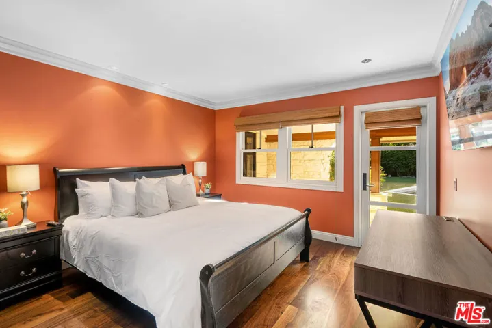 8943 Enfield Avenue, Sherwood Forest, California 91325