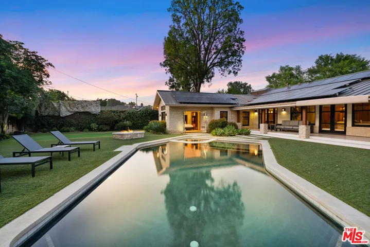 8943 Enfield Avenue, Sherwood Forest, California 91325