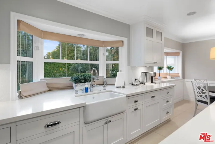 8943 Enfield Avenue, Sherwood Forest, California 91325
