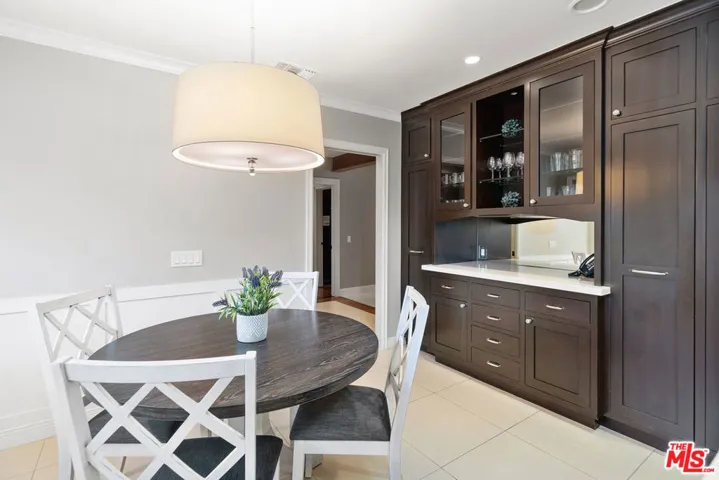 8943 Enfield Avenue, Sherwood Forest, California 91325