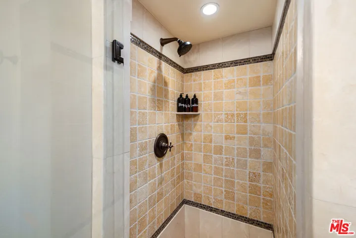 8943 Enfield Avenue, Sherwood Forest, California 91325