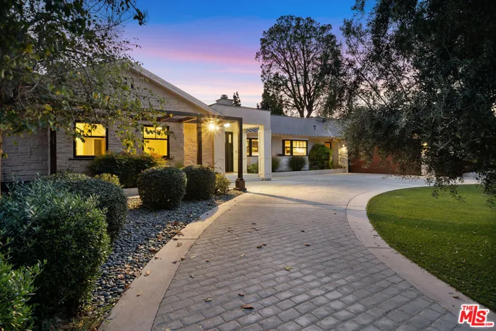 8943 Enfield Avenue, Sherwood Forest, California 91325